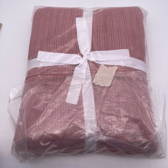 Fiesta Peony Twin Blanket 66" x 90" Supersoft 100% Cotton Thermal Weave Blanket - Picture 4 of 4